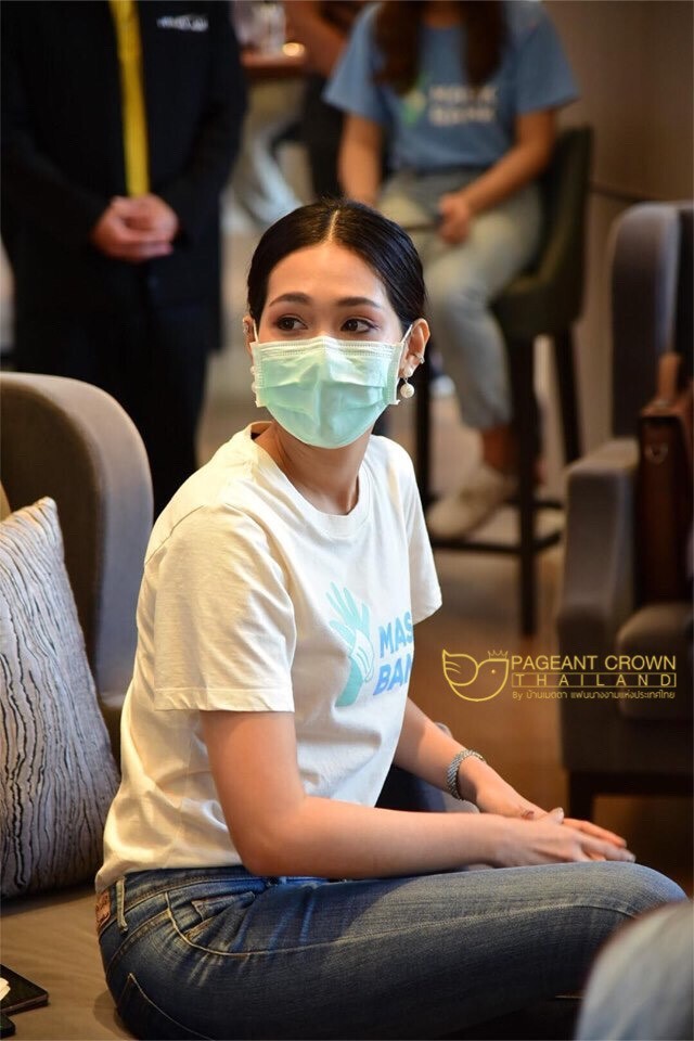 บิ๊นท์ สิรีธร  เปิดตัวโครงการ ธนาคารหน้ากากอนามัย