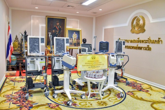 พระบาทสมเด็จพระเจ้าอยู่หัว พระราชทานเครื่องช่วยหายใจ-อุปกรณ์การแพทย์ ให้ อีก ๒ รพ.