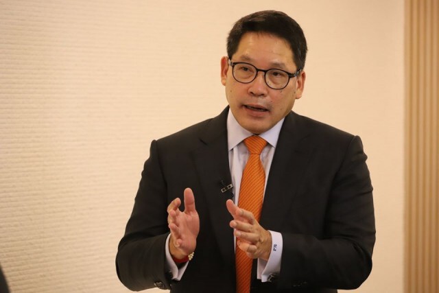 'อุตตม' เตือนอย่าหลงเชื่อมิจฉาชีพ​ช่วยลงทะเบียน​รับเงิน 5​ พันบาท