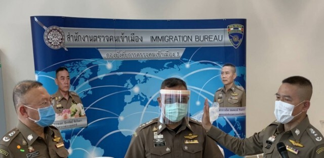 สตม.ปิ๊งไอเดีย สอนทำหน้ากาก "เฟซ ชิลด์" สู้โควิด-19
