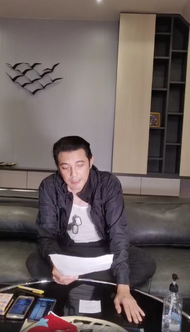 "ศรราม" ไลฟ์สด แจงปมโกงหน้ากากอนามัยเกือบล้าน