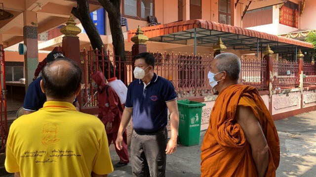 "สิระ" ลุยต่อฉีดพ่นยาฆ่าเชื้อในวัดหลักสี่ป้องกันโควิด-19