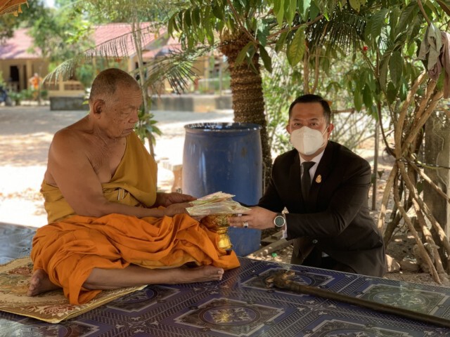 "ส.ส.ภูมิใจไทย" ลงพื้นที่ช่วยปชช.รับมือโควิด-19