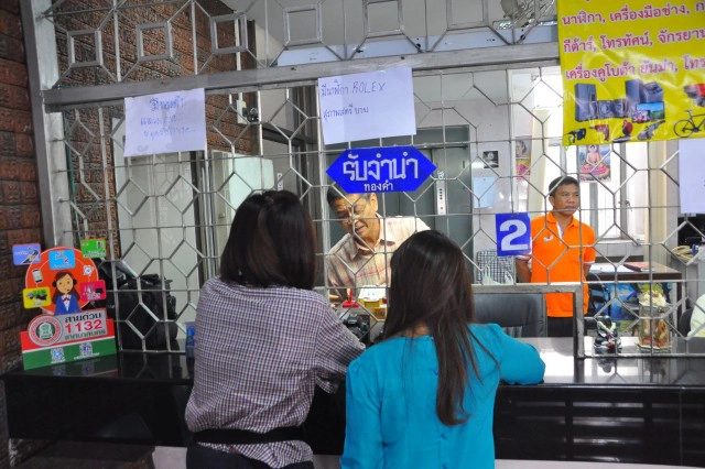 โรงรับจำนำ กทม. ลดดอกเบี้ย และขยายเวลาตั๋วรับจำนำเป็น 8 เดือน ช่วยประชาชนลดผลกระทบโควิด-19