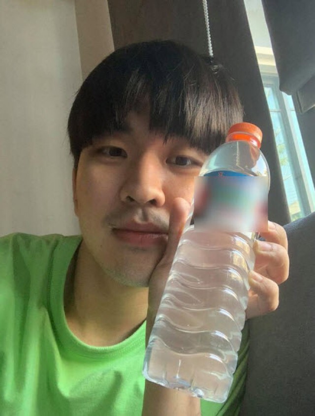ชาวบ้านโวย หน่วยงานรัฐนำน้ำยาฆ่าเชื้อใส่ขวดน้ำดื่มแจก
