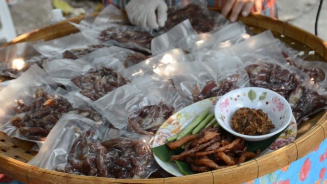 สาวแอร์โฮสเตส ทำเนื้อแดดเดียวสูตรโบราณขายออนไลน์ สู้วิกฤติโควิค-19 ขายดีจนทำแทบไม่ทัน