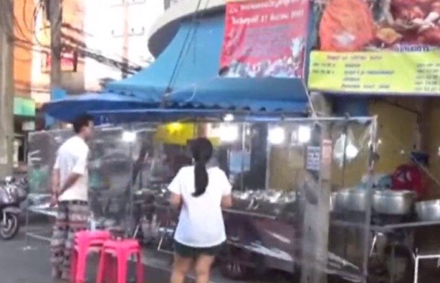 ไอเดียบรรเจิด ! ทำฉากพลาสติกใสกั้นหน้าร้าน ป้องกันโควิด-19
