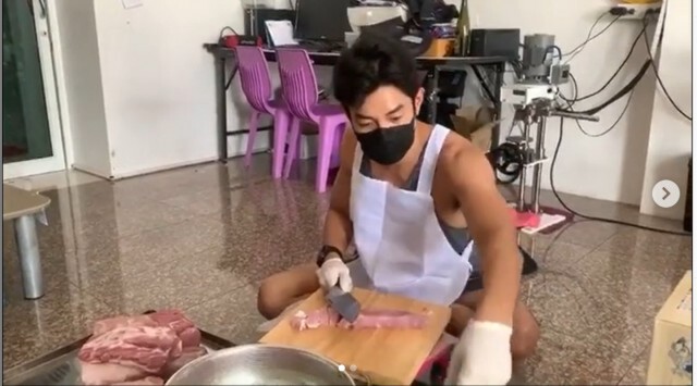 "อาร์ต พศุตม์" ลั่นอย่าหมิ่นเงินน้อย หลังผันตัวเป็นพ่อค้าขายหมูทอด
