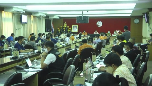 เสี่ยงสุดๆ! สอบเข้ม "ผู้ใหญ่บ้าน" ร่วมวงเหล้าคนติด "โควิด"