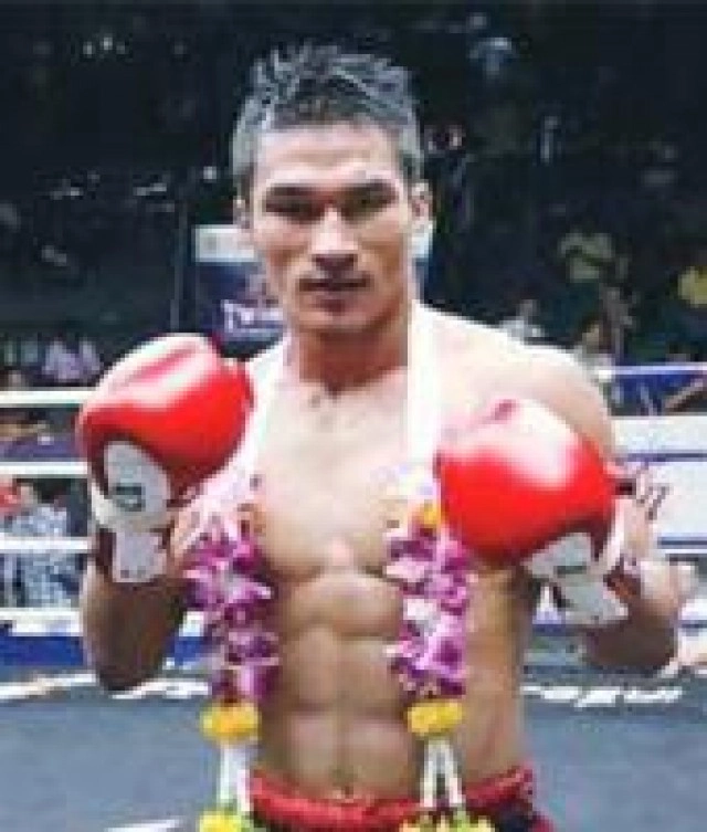 "เพชรทักษิณ" หันมาขายน้ำแข็งไสเพราะพิษโควิด19