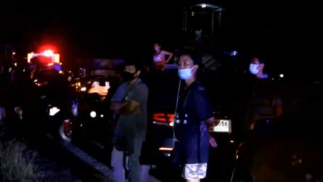 ระทึก! ไฟไหม้ป่าลามประชิดบ้านคน อพยพเด็ก-คนชราวุ่น