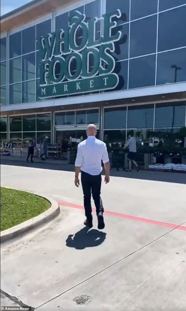 เจฟฟ์ เบซอส เยี่ยมพนักงาน Amazon กับ Whole Foods