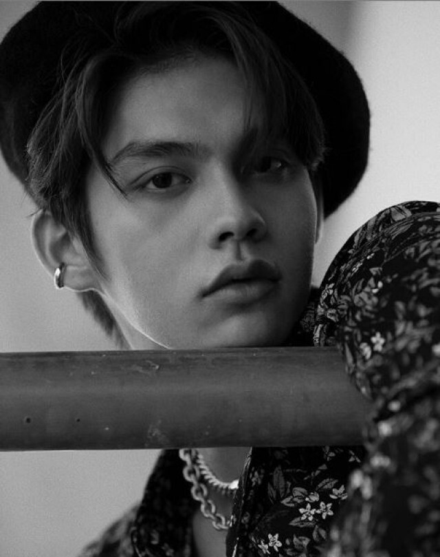 "ไบร์ท วชิรวิชญ์" ยอดกดไลค์ภาพในอินสตาแกรมทะลุ 1 ล้านไปอีกคน