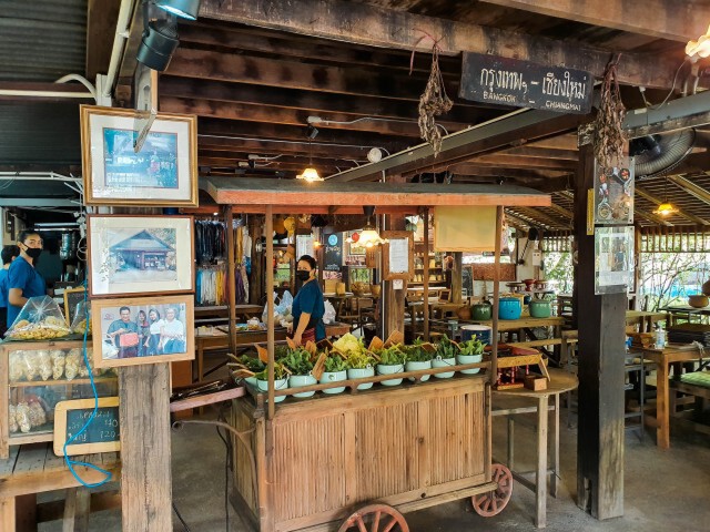 ข้าวตราฉัตร สนับสนุนร้านอาหาร SME สู้ภัยโควิด-19