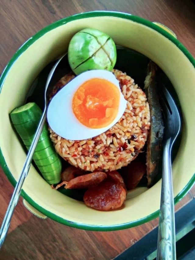 "สมจิตร" เปิดตัวเมนูใหม่ ณ "กู" โรตีชาชัก สาขาปากช่อง