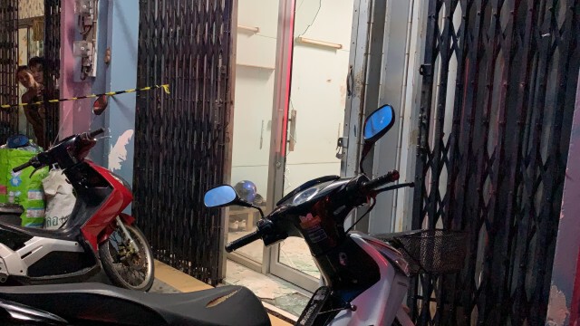 ไม่สนเคอร์ฟิว! ลูกจ้างตลาดสดหาดใหญ่ยกพวกนับสิบไล่ยิงคู่อริ