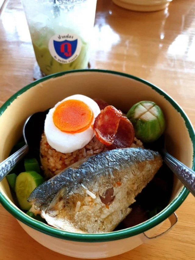 "สมจิตร" เปิดตัวเมนูใหม่ ณ "กู" โรตีชาชัก สาขาปากช่อง