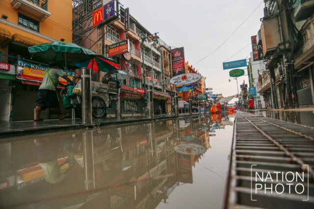 โควิดทำพิษสงกรานต์ งดจัดงาน เจอฝนถล่มแทน
