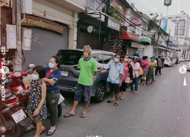 "กุ๊บกิ๊บ" ส่งผัดไทย 300 กล่อง ให้หมอ-พยาบาล พี่น้องชาวภูเก็ต สู้โควิด-19
