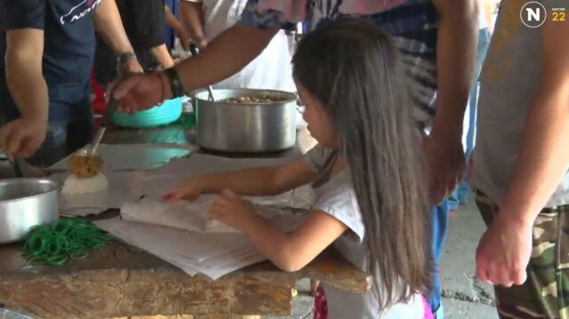 แจกข้าว 400 ห่อ ทำบุญปี๋ใหม่เมือง แทนการเข้าวัด