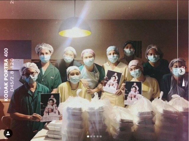 "กุ๊บกิ๊บ" ส่งผัดไทย 300 กล่อง ให้หมอ-พยาบาล พี่น้องชาวภูเก็ต สู้โควิด-19