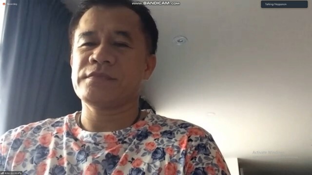 ไม่ลืมประเพณี ! แข้งฉลาม รดน้ำดำหัว โค้ชเตี้ย ผ่านโปรแกรม ZOOM MEETING