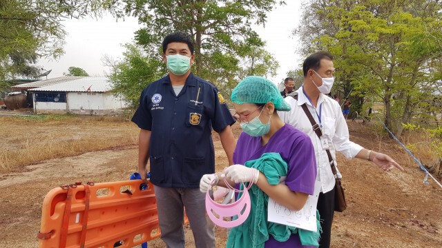 ลุง 60 เครียดตกงาน น้ำมันราดตัวจุดไฟดับสยองคาบ่อน้ำ