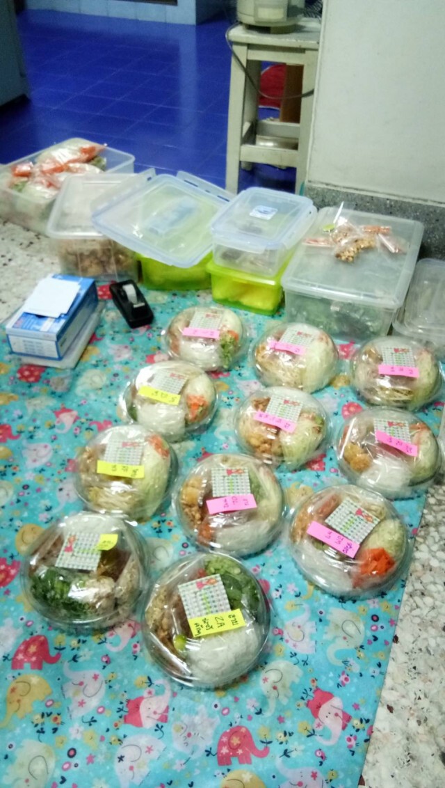 ต้องสู้ถึงจะชนะพิษโควิด! สาวหนองบัวฯ ขายส้มตำออนไลน์ประทังชีวิต