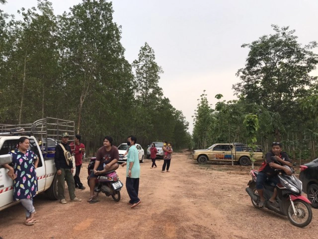 ฮือฮา!!  คลิปผลักดันช้าง30ตัว กลับป่าเขาอ่างฤๅไน