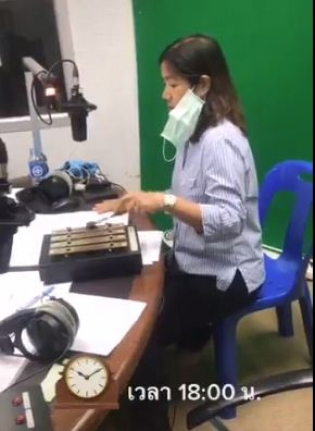 เฮ้ยจริงดิ! เจ้าของวลีติดหู "เวลา 8 นาฬิกา" เสียงบอกเวลาเคารพธงชาติไม่ใช่เสียงอัด แต่ใช้คนจริงๆ พูด