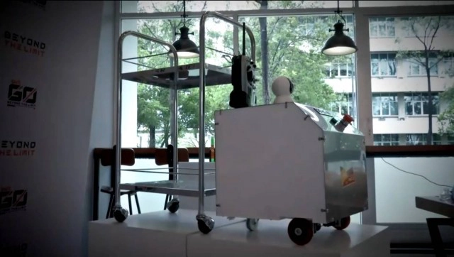 หุ่นยนต์ช่วยหมอ! เปิดตัว "น้องกระปุก" สู้โควิด19