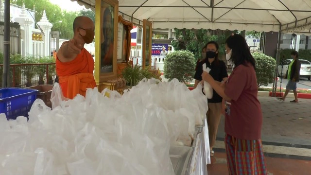 "วัดท่าซุง" ตั้งโรงทาน ตามพระดำริ "พระสังฆราชฯ"