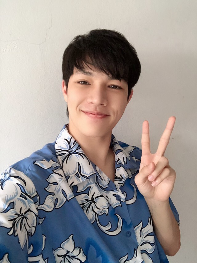 หนุ่มๆ SBFIVE และศิลปินรุ่นน้อง Superboy ส่งคลิปมอบความสุขเนื่องในเทศกาลสงกรานต์