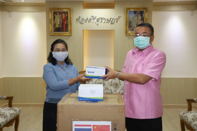 สถานกงสุลใหญ่ฯ จีน มอบหน้ากากอนามัย 2,000 ชิ้น