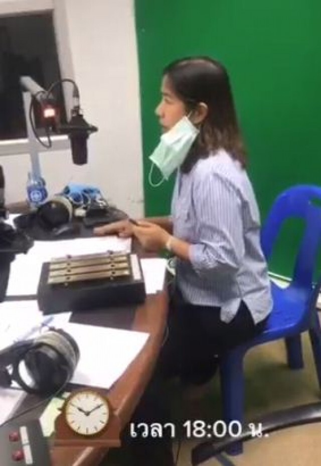 เฮ้ยจริงดิ! เจ้าของวลีติดหู "เวลา 8 นาฬิกา" เสียงบอกเวลาเคารพธงชาติไม่ใช่เสียงอัด แต่ใช้คนจริงๆ พูด