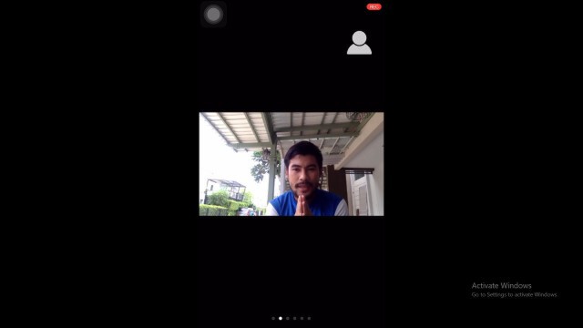 ไม่ลืมประเพณี ! แข้งฉลาม รดน้ำดำหัว โค้ชเตี้ย ผ่านโปรแกรม ZOOM MEETING