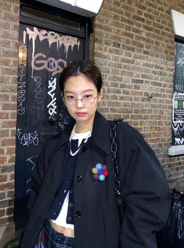 "เจนนี่ BLACKPINK" ร่วมออกแบบแว่นตาคอลเลคชั่นสุดชิค