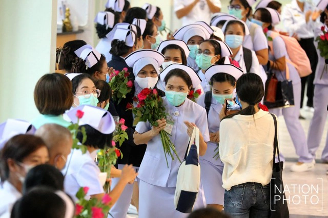 ศึกนี้เราต้องชนะ! หาดใหญ่ ส่ง "นักรบชุดขาว" กว่า 50 ชีวิต เสริมทัพสู้ "โควิด-19" ที่ภูเก็ต