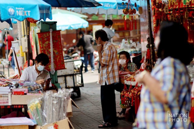 เยาวราชช่วงกลางวัน ปริมาณคนยังหนาแน่น ช่วงโควิด-19 ระบาด