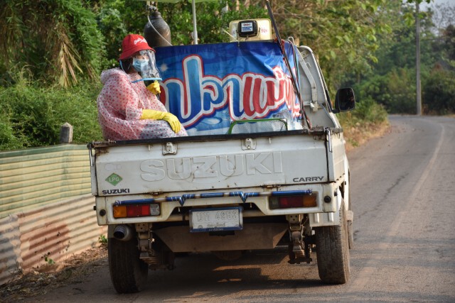 เกษตรกรอุตรดิตถ์-ปรับตัว จัด "รถพุ่มพวงปลาสด" สู้วิกฤตโควิด-19