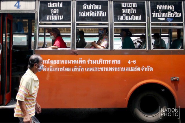 เยาวราชช่วงกลางวัน ปริมาณคนยังหนาแน่น ช่วงโควิด-19 ระบาด