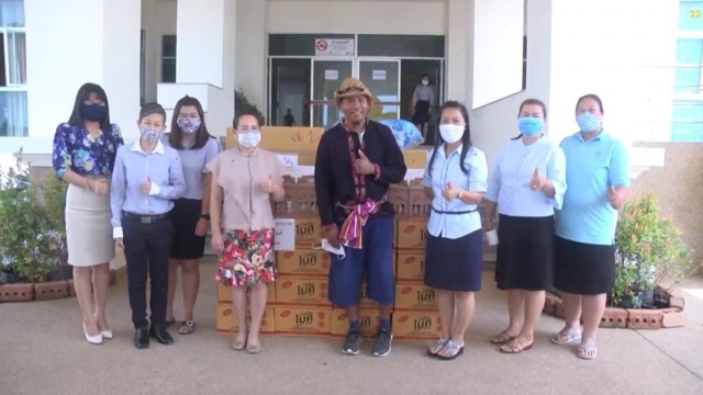 "ไมค์ ภิรมย์พร" มอบอุปกรณ์การแพทย์ให้ชาวกาฬสินธุ์ สู้โควิด-19