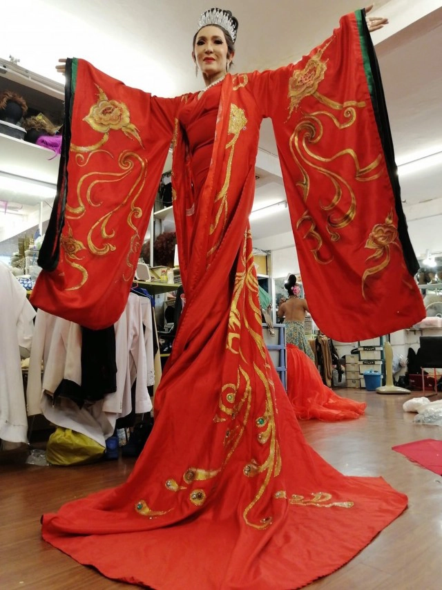 เปิดใจ "โจแอน บุญสูงเนิน" จากนางโชว์ สู่แม่ค้าขายหมูสวรรค์