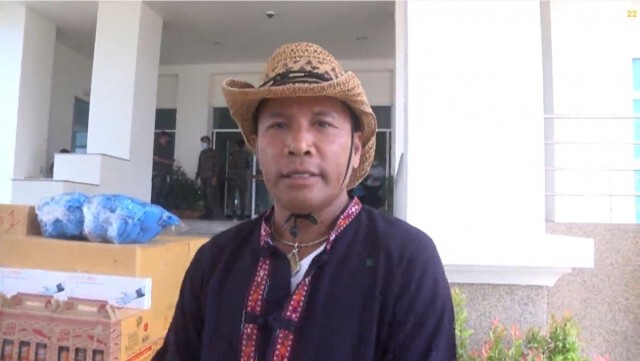 "ไมค์ ภิรมย์พร" มอบอุปกรณ์การแพทย์ให้ชาวกาฬสินธุ์ สู้โควิด-19