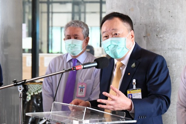 เอกชนมอบชุดอุโมงค์ 2 เครื่องให้รัฐสภา ใช้ฆ่าเชื้อโควิด-19