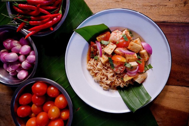 ร้านเด็ดเชียงใหม่! 35 บาท อิ่มจุใจสไตล์"ลานเริงปอย นิมมาน 7"