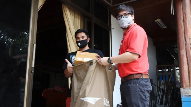 ไปรษณีย์พะเยา อาสารับพัสดุถึงบ้าน ป้องกันโควิด-19