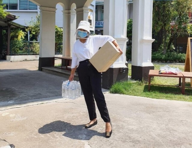 รวมน้ำใจของคนบันเทิงไทย ในช่วงวิกฤติโควิด-19