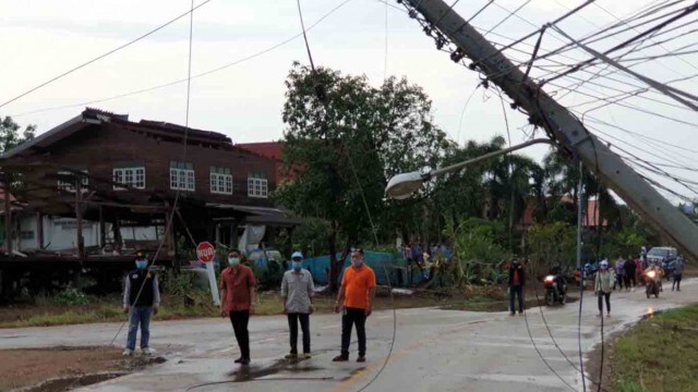 พายุพัดถล่ม 3 หมู่บ้าน อ.อรัญประเทศ เสียหายจำนวนมาก