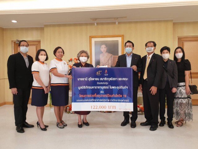 สมาชิกวุฒิสภาลงพื้นที่ให้กำลังใจ จนท.ช่วยชาวบ้านและโรงพยาบาล